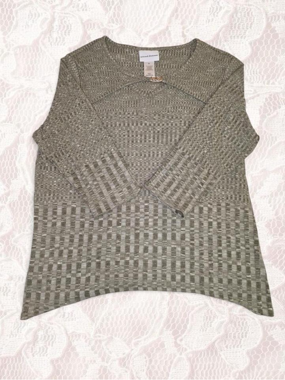 Alfred Dunner Olive Green Shark Bite Hem Patterned Knit Top Medium